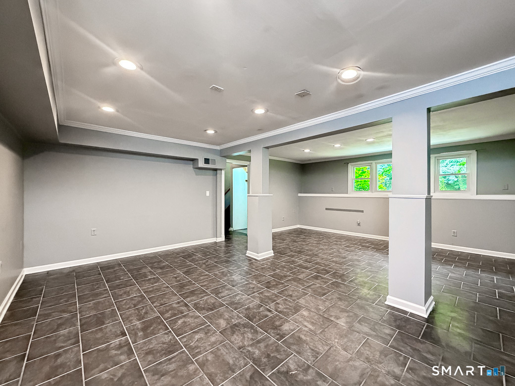 168 Lakeshore Drive New Hartford CT 06057