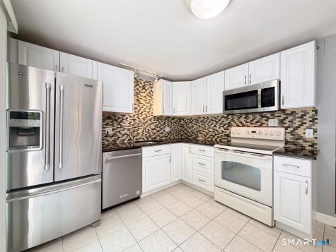 168 Lakeshore Drive New Hartford CT 06057