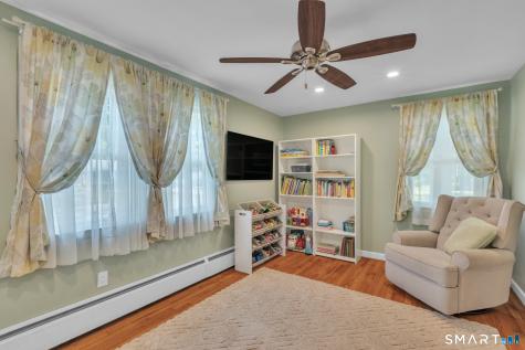 53 Temple Drive East Hartford CT 06108
