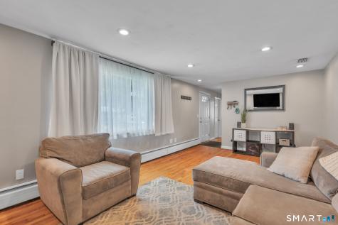 53 Temple Drive East Hartford CT 06108