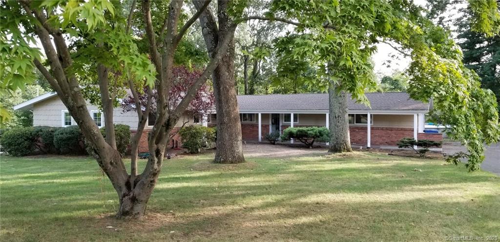 84 Oakridge Road Trumbull CT 06611