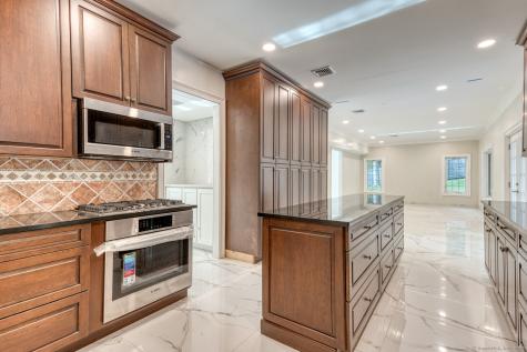 171 Oregon Road Meriden CT 06451