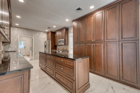 171 Oregon Road Meriden CT 06451