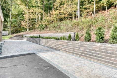 171 Oregon Road Meriden CT 06451