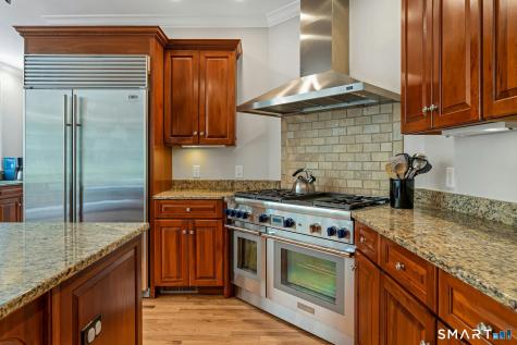 27 Walnut Lane Weston CT 06883