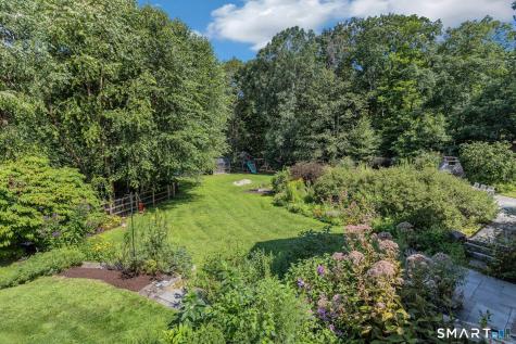 27 Walnut Lane Weston CT 06883