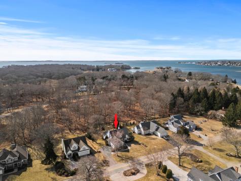 81 Old North Road Stonington CT 06355