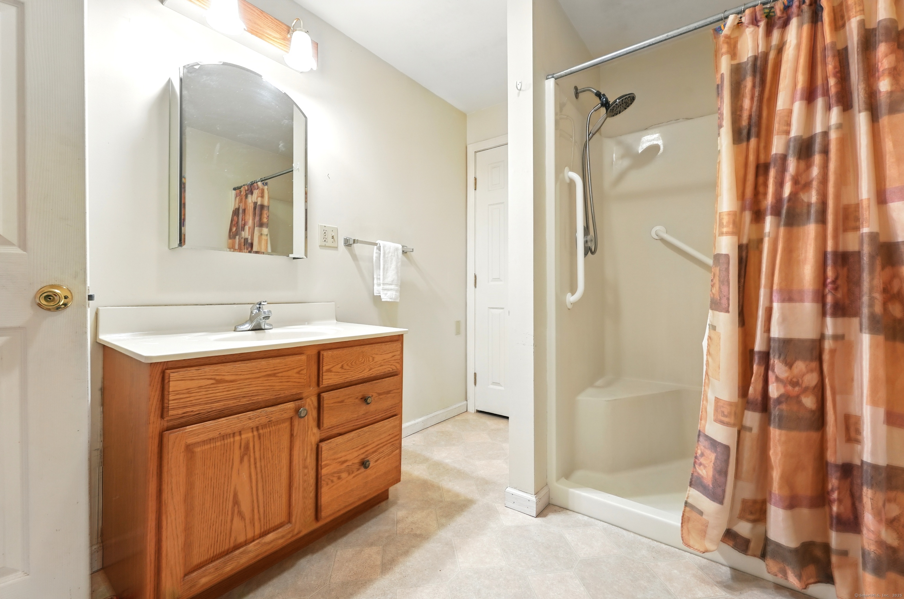 1527 King Street Enfield CT 06082