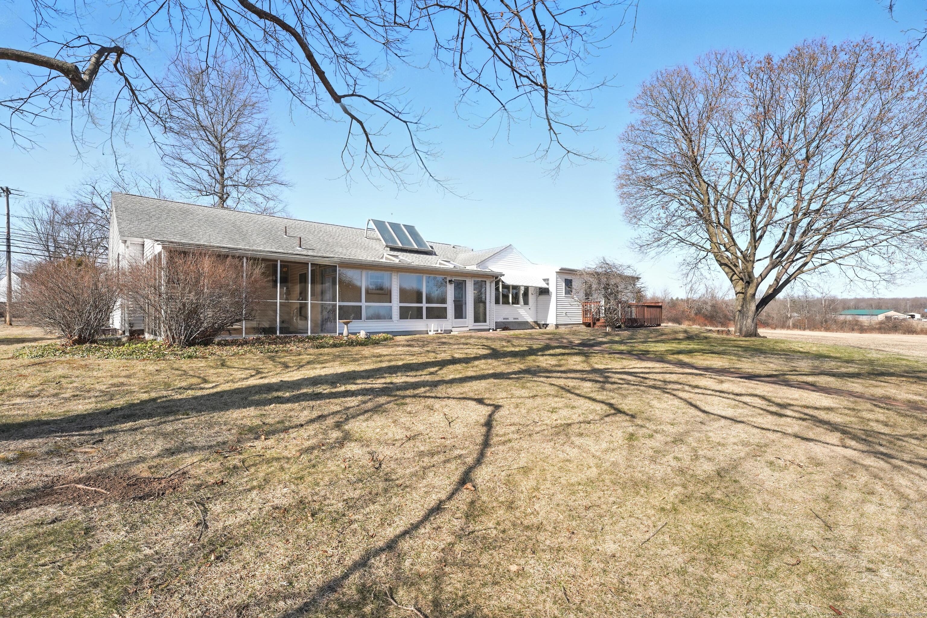 1527 King Street Enfield CT 06082