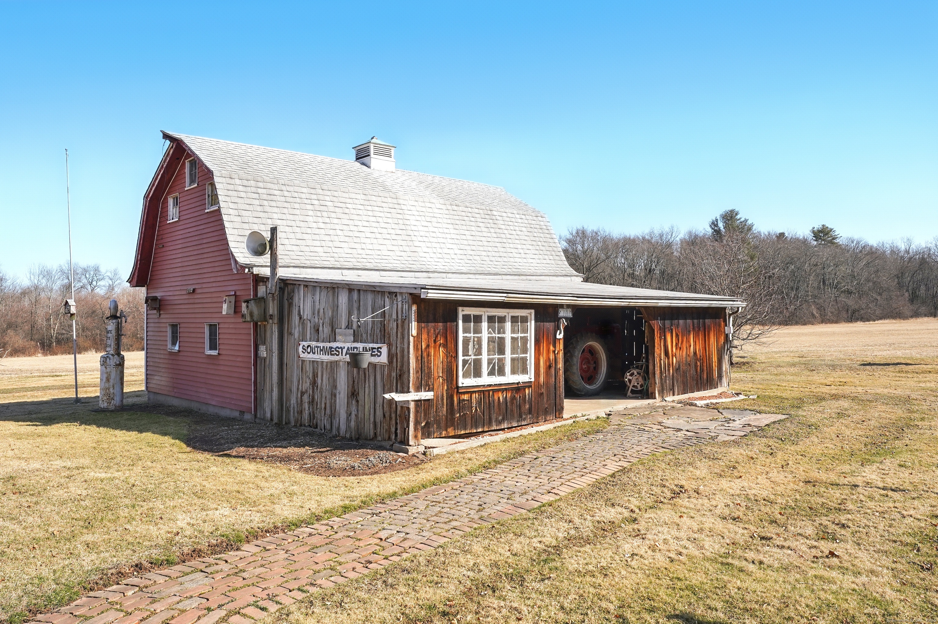 1527 King Street Enfield CT 06082