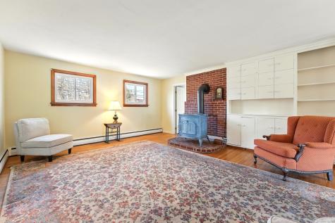 1527 King Street Enfield CT 06082