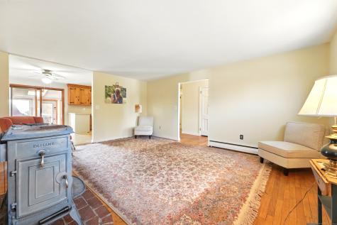 1527 King Street Enfield CT 06082