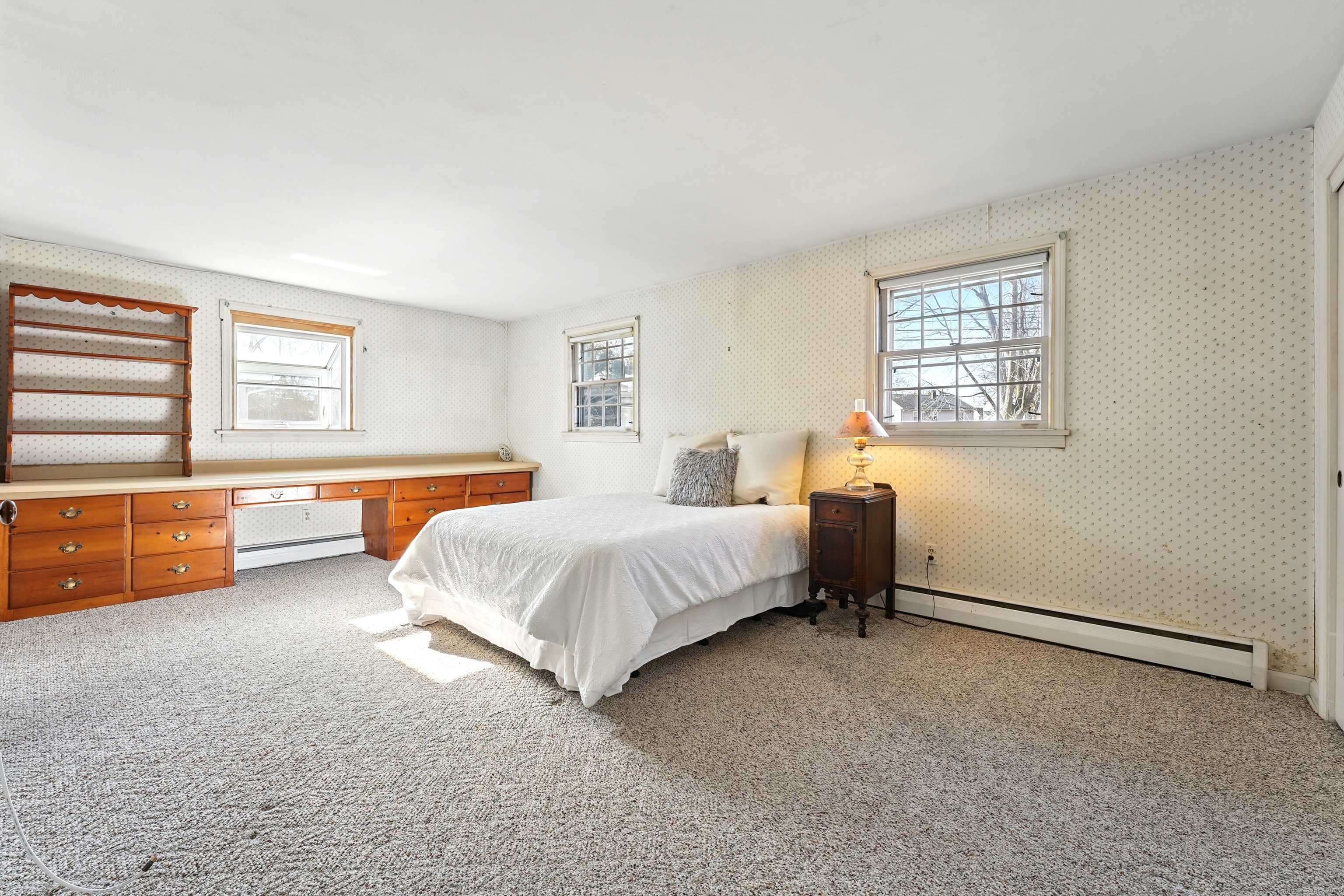 1527 King Street Enfield CT 06082