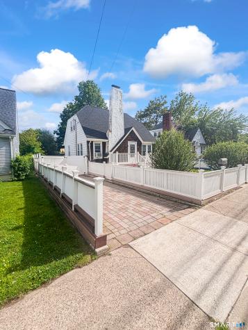 204 Brown Street West Haven CT 06516