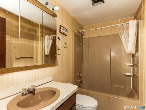 63 High Hill Road Wallingford CT 06492