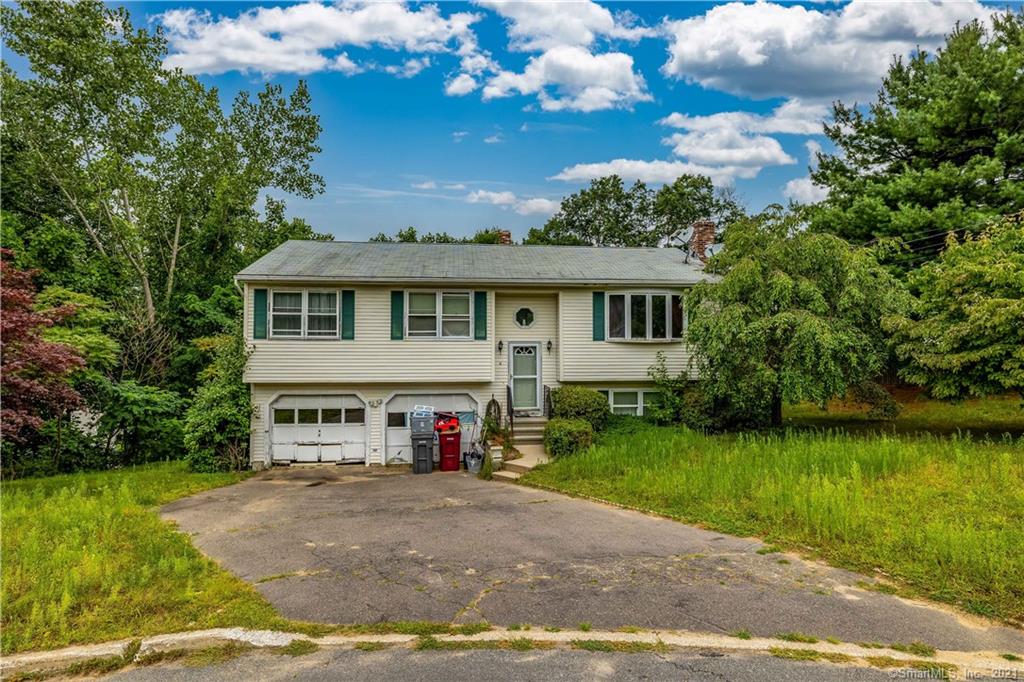 4 Rosewood Court Naugatuck CT 06770