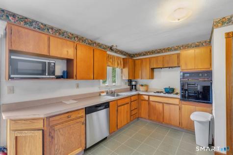 36 Willow Street South Windsor CT 06074
