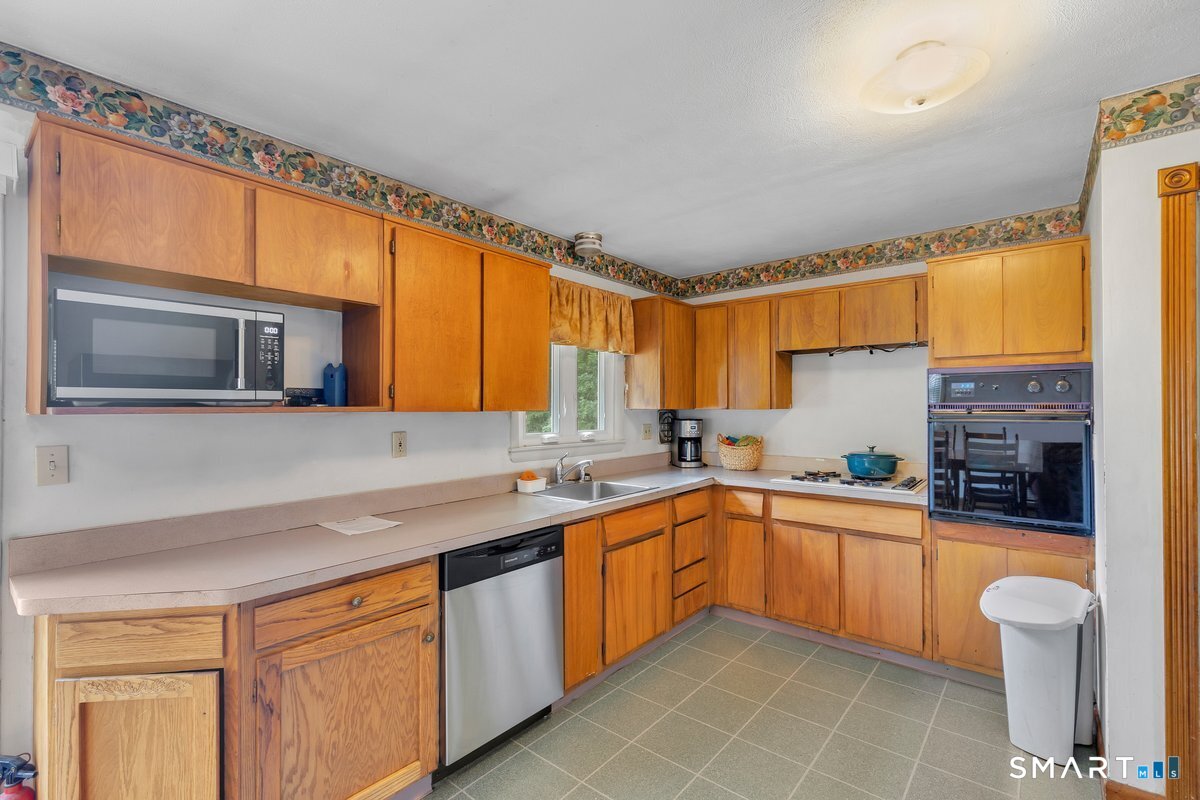 36 Willow Street South Windsor CT 06074