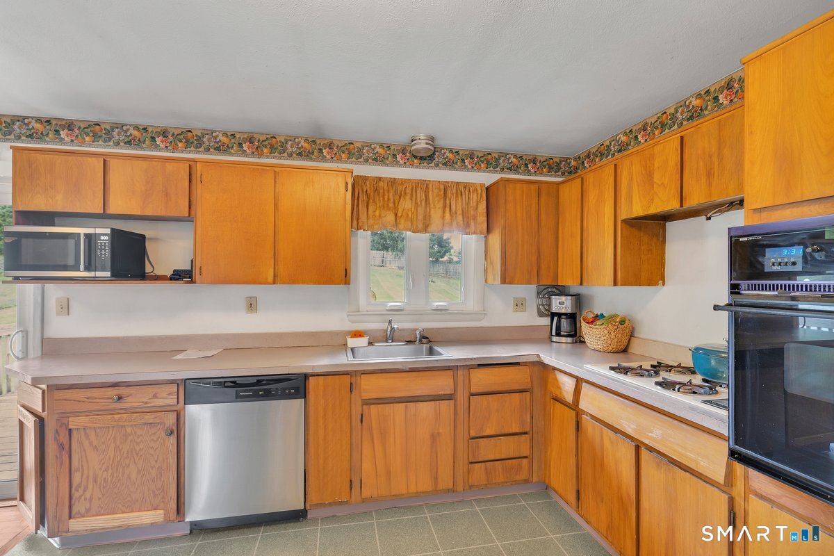 36 Willow Street South Windsor CT 06074