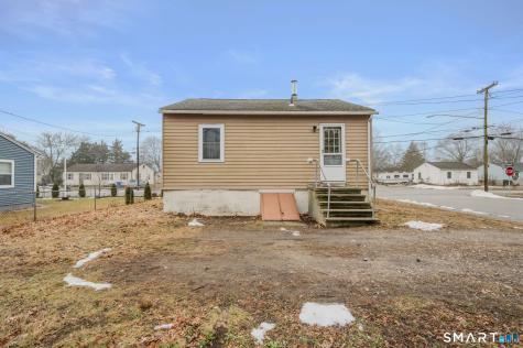 275 Midway Oval Groton CT 06340