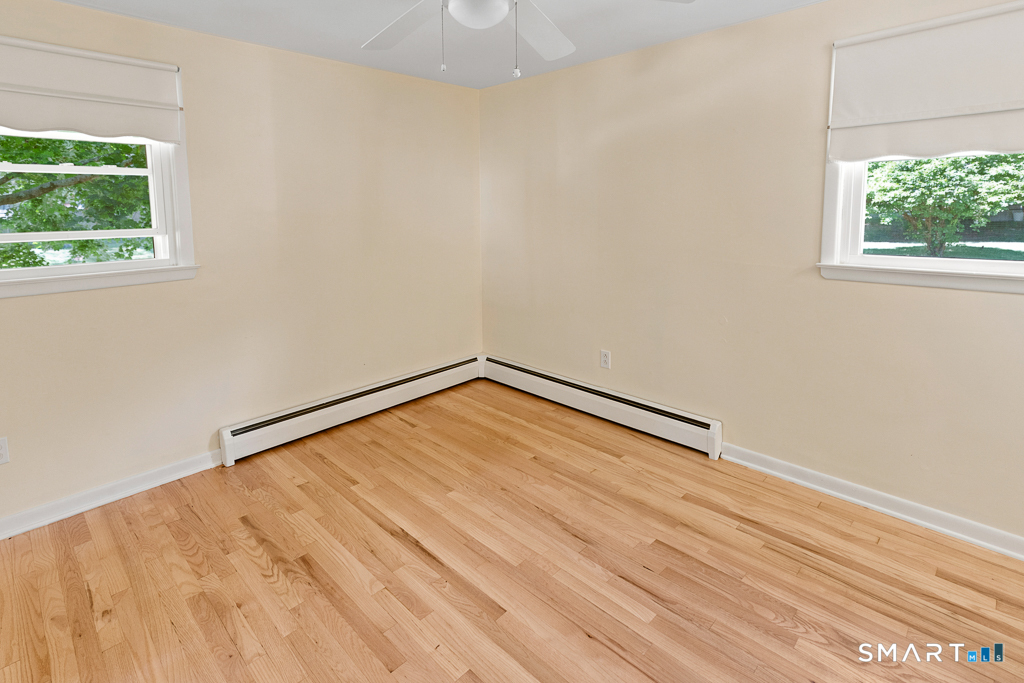 9 Whitewood Road Clinton CT 06413