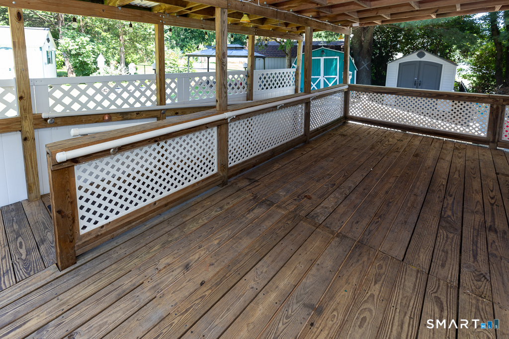 9 Whitewood Road Clinton CT 06413