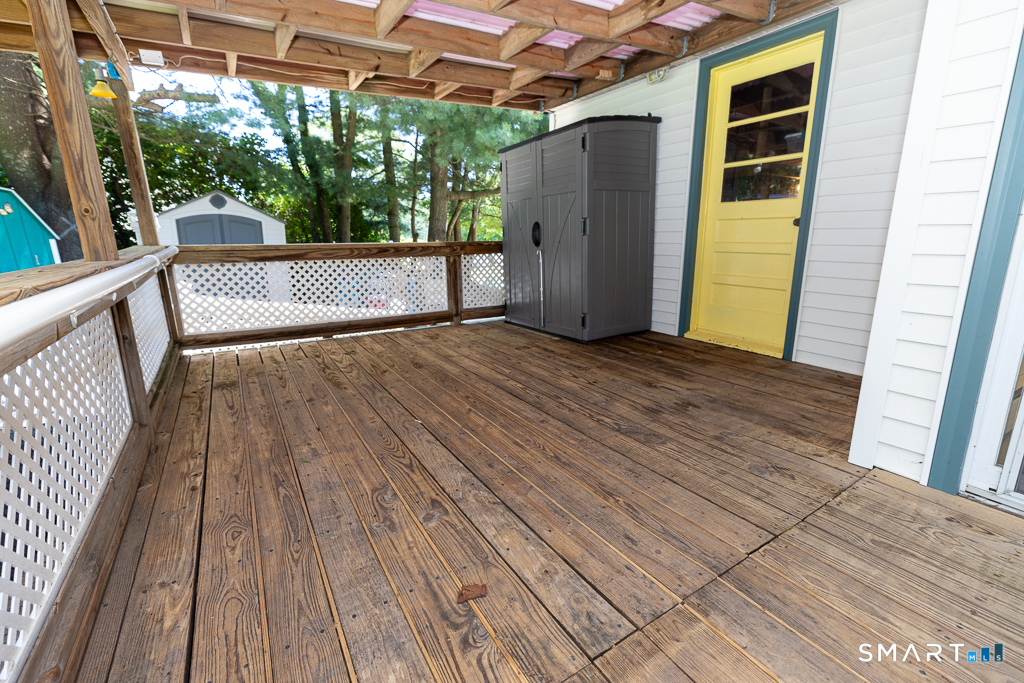 9 Whitewood Road Clinton CT 06413