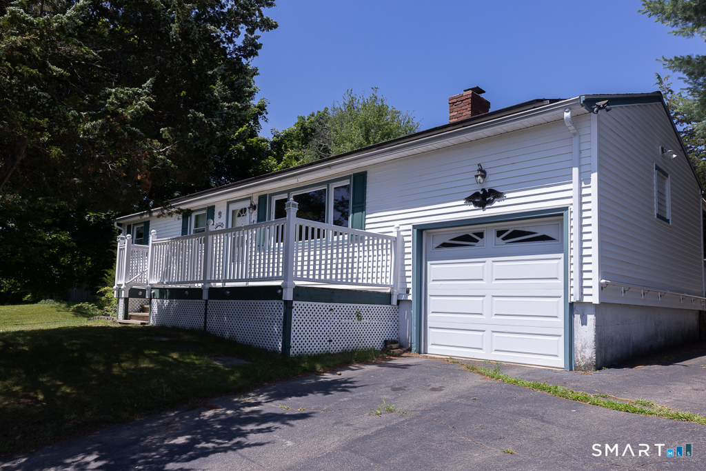 9 Whitewood Road Clinton CT 06413