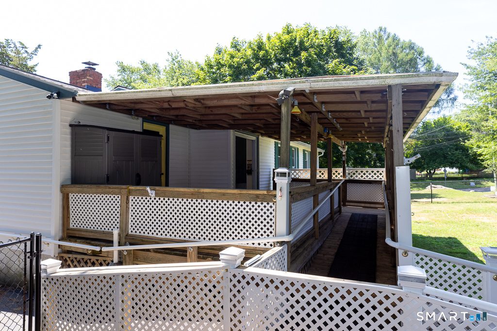 9 Whitewood Road Clinton CT 06413