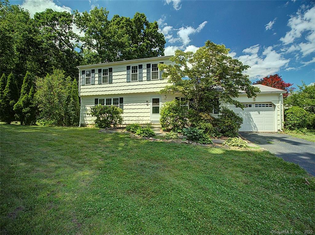 7 Pondwood Court Hamden CT 06518