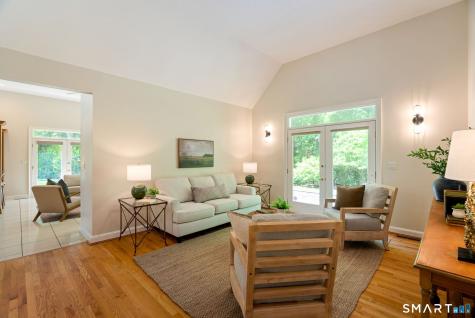 3 Norfolk Gardens Farmington CT 06032