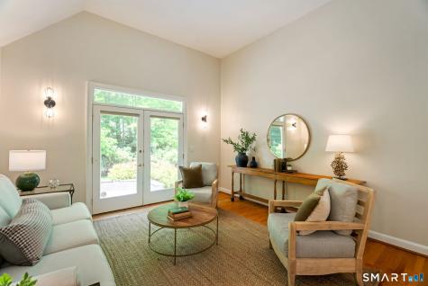 3 Norfolk Gardens Farmington CT 06032