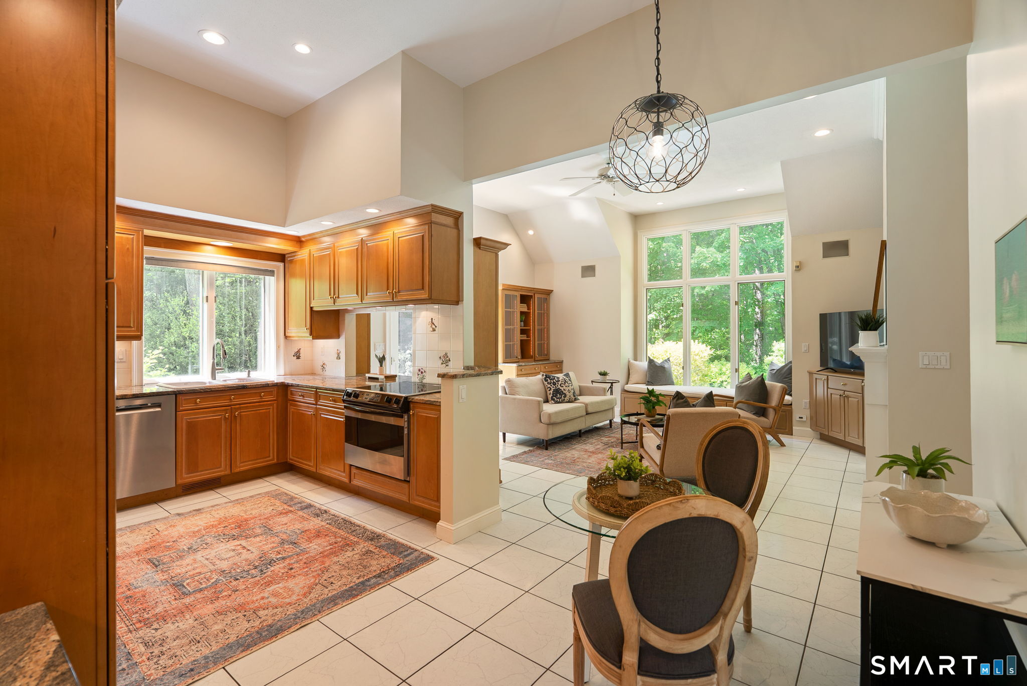 3 Norfolk Gardens Farmington CT 06032