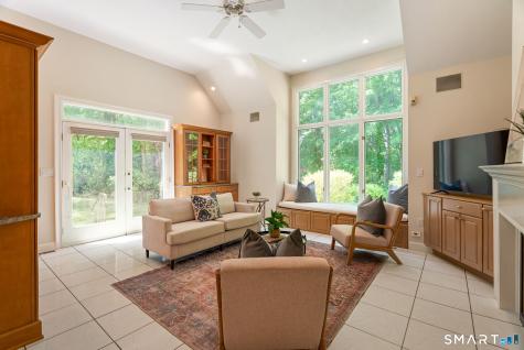 3 Norfolk Gardens Farmington CT 06032