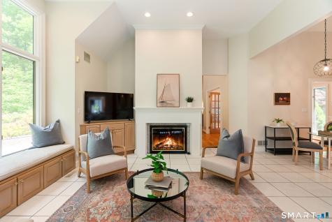3 Norfolk Gardens Farmington CT 06032
