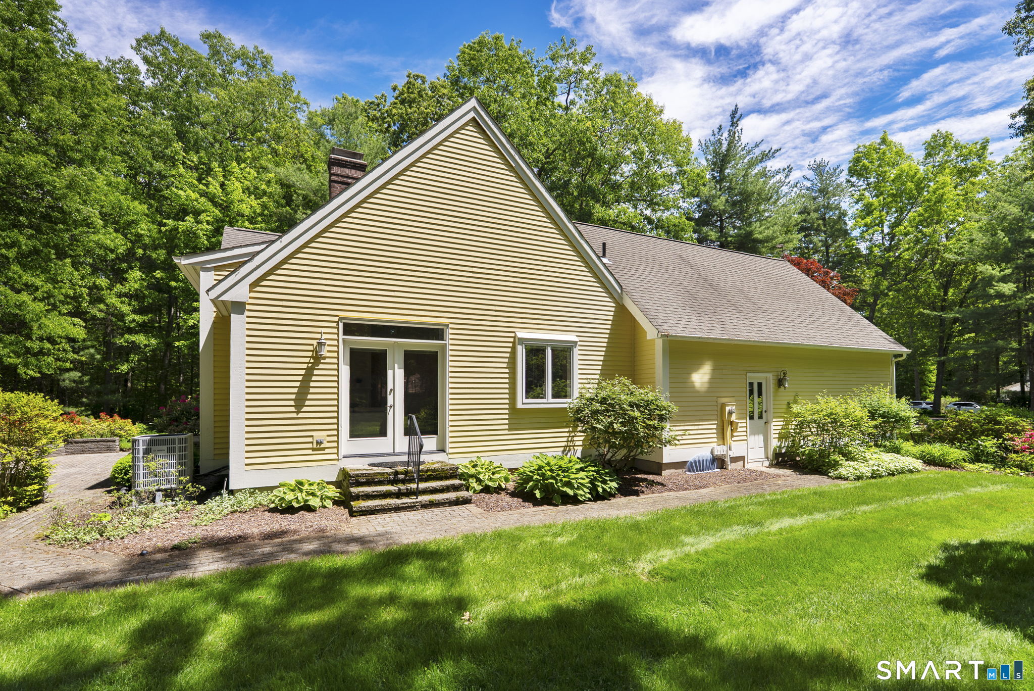 3 Norfolk Gardens Farmington CT 06032