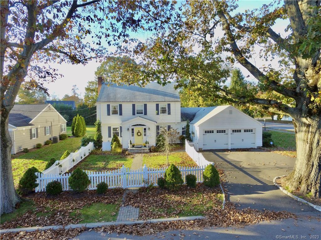 10 Westwood Road Fairfield CT 06825
