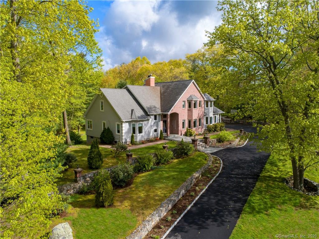 27 East Farms Road Middlebury CT 06762