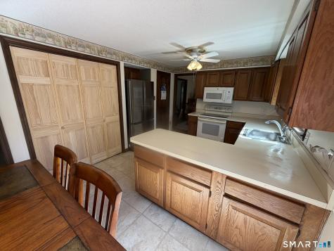 11 Weatherside Drive Wallingford CT 06492