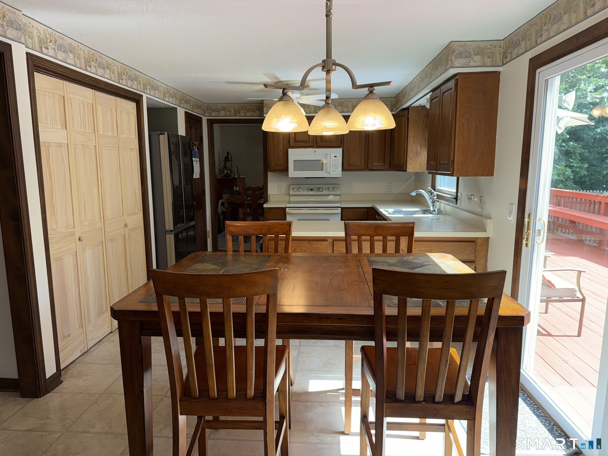 11 Weatherside Drive Wallingford CT 06492