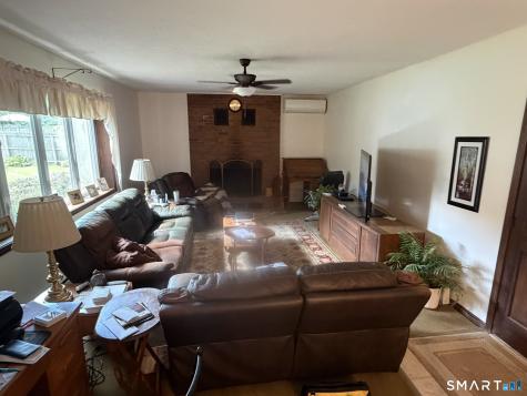 11 Weatherside Drive Wallingford CT 06492