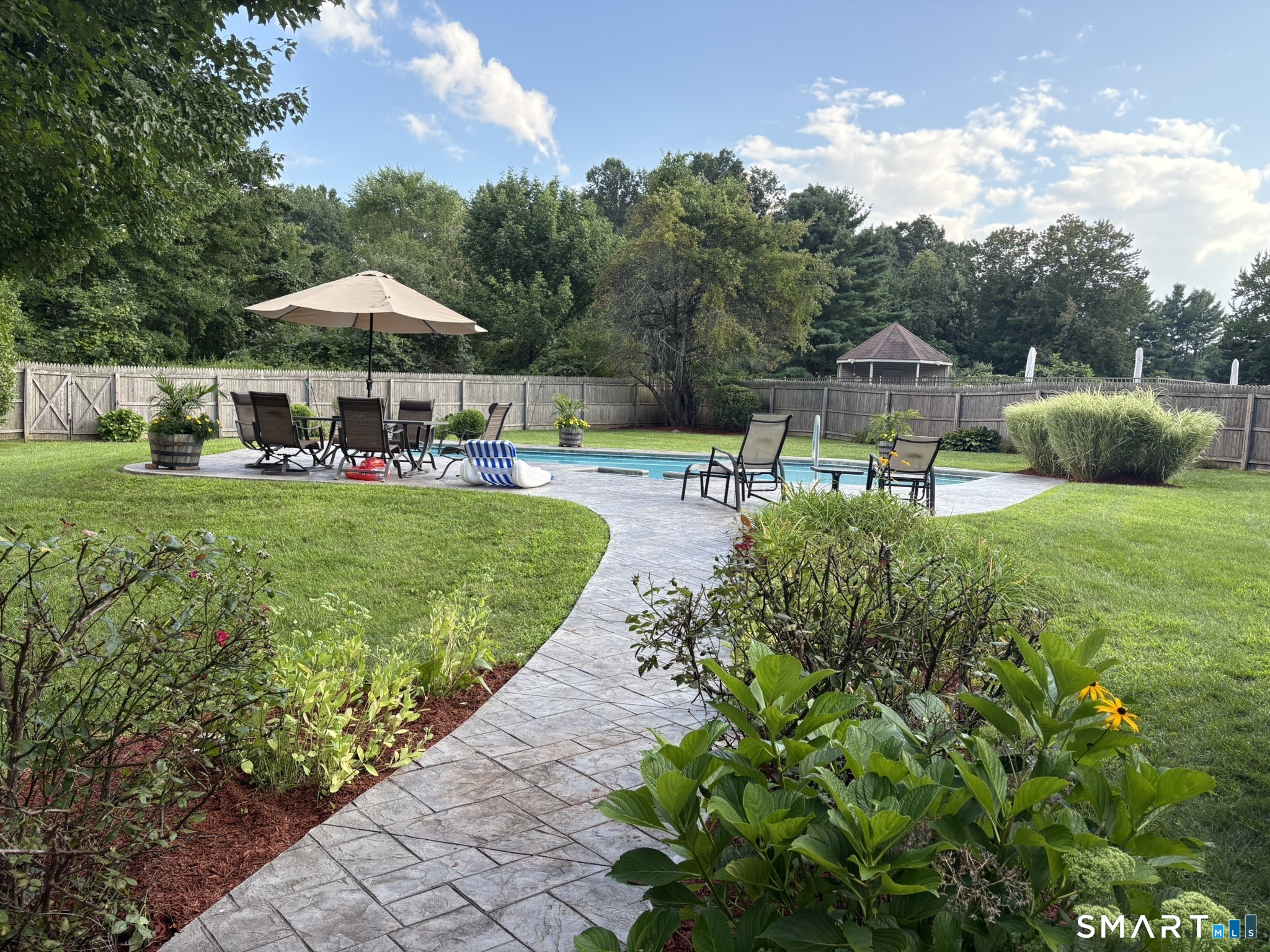 11 Weatherside Drive Wallingford CT 06492