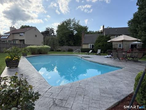 11 Weatherside Drive Wallingford CT 06492