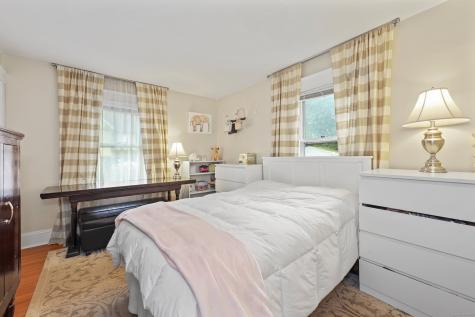 54 Woodlawn Avenue Naugatuck CT 06770