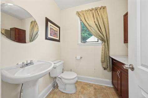 54 Woodlawn Avenue Naugatuck CT 06770