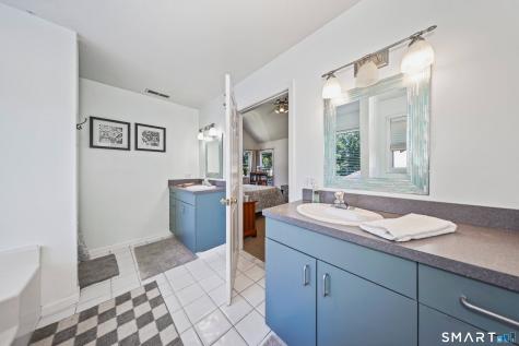 72 Craigie Avenue Waterbury CT 06705