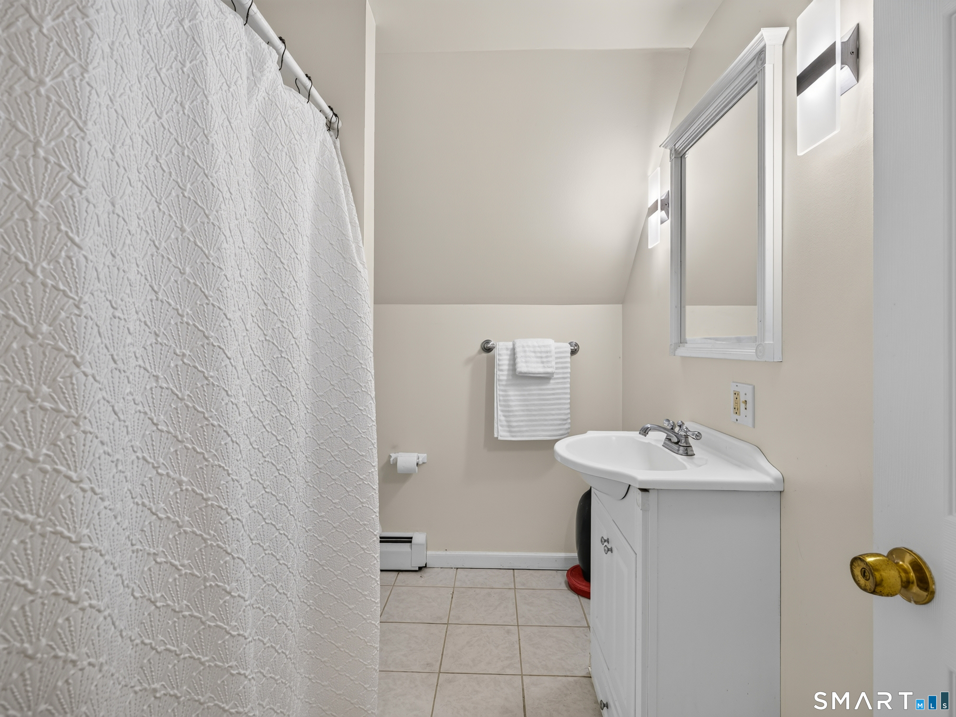 61 Grassy Hill Road East Lyme CT 06333