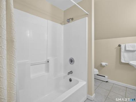 61 Grassy Hill Road East Lyme CT 06333