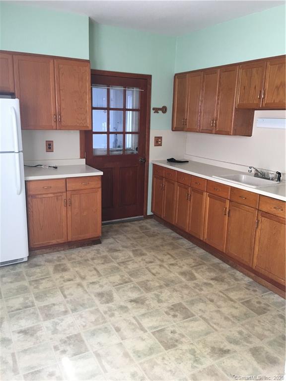 271 Tudor Street Waterbury CT 06704