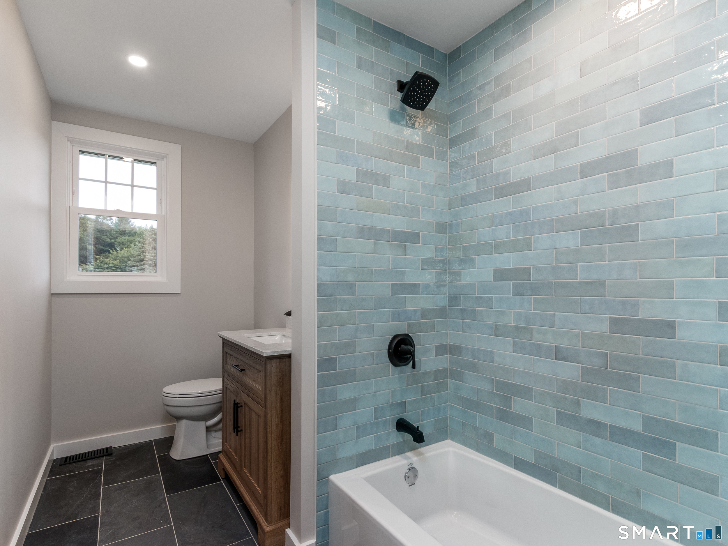 8 Anna Drive Wallingford CT 06492